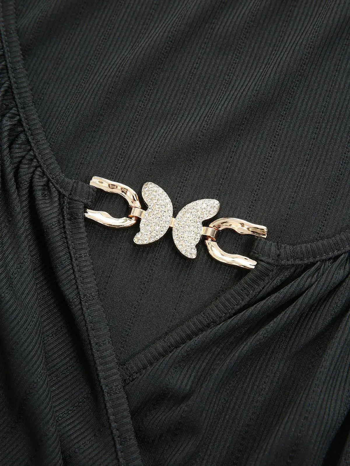 ROSEGAL Plus Size Surplice Butterfly Buckle Long Sleeves Top 2025 Autumn Casual Costume Skull Fishnet Lace Up Side Ruched Tees