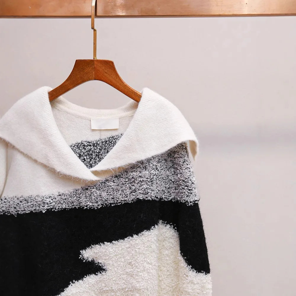 High-End Design Sense! Elegant Contrasting Color Short Sweater – Loose Fit, Turn-Down Collar, Autumn/Winter Knit