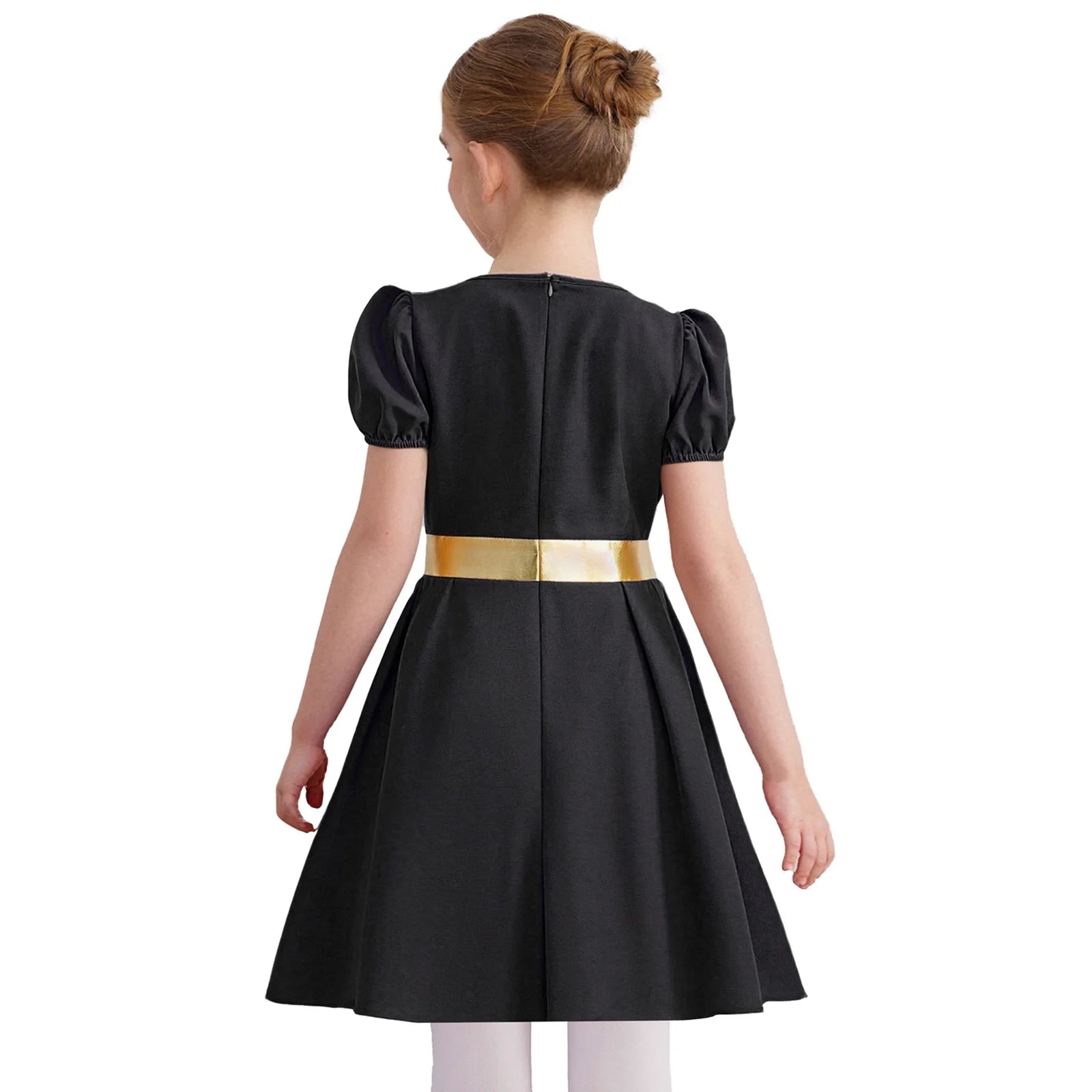 Enchanted Medieval Princess Dress: Royalty, Contrast, and Sparkle for the Perfect Cosplay